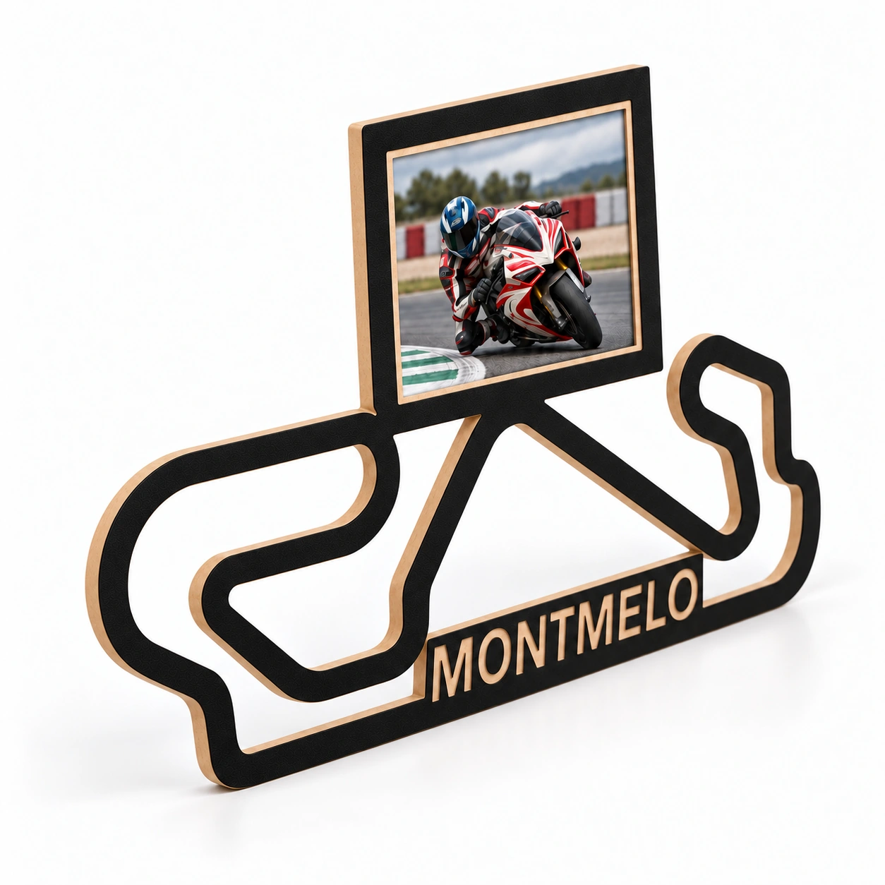Circuito de Barcelona – Catalunya / Montmeló en madera con marco para foto, vista lateral izquierda sobre fondo blanco