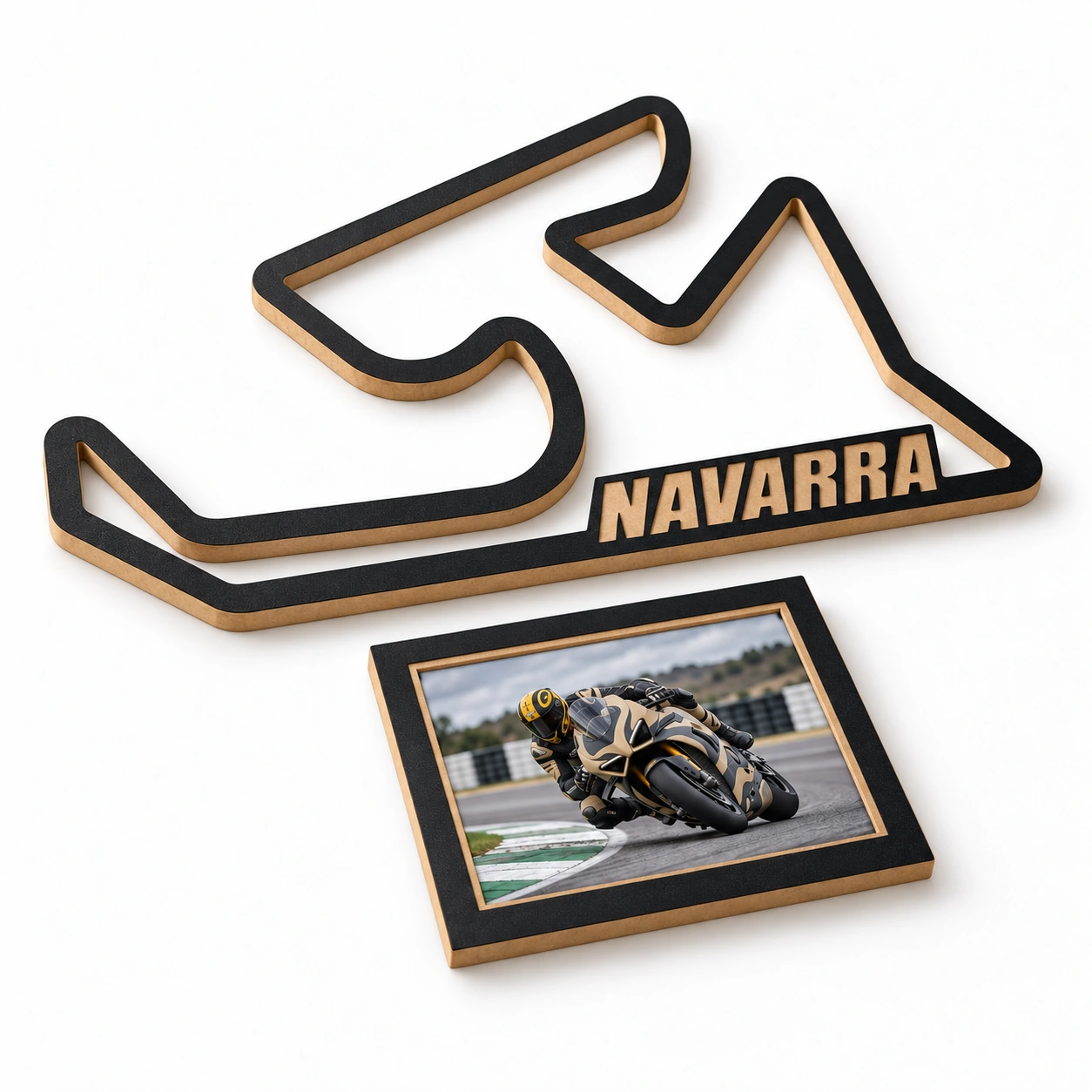 Circuito de Los Arcos – Navarra en madera con marco para foto, vista lateral izquierda sobre fondo blanco