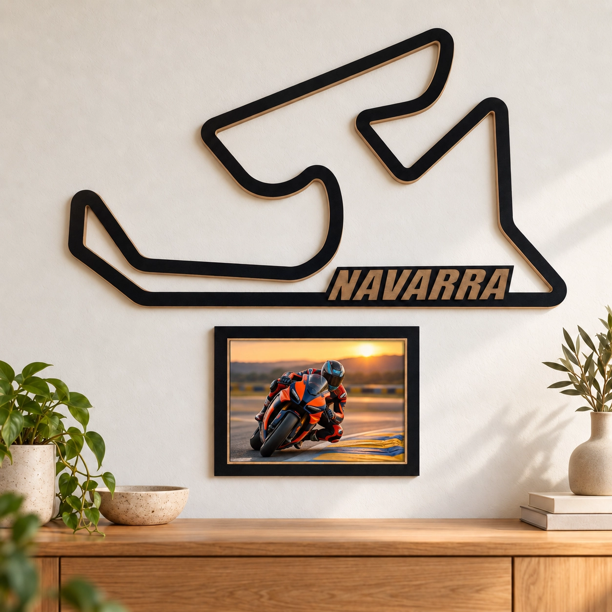 Los Arcos – Navarra en madera con marco para foto como decoración de pared