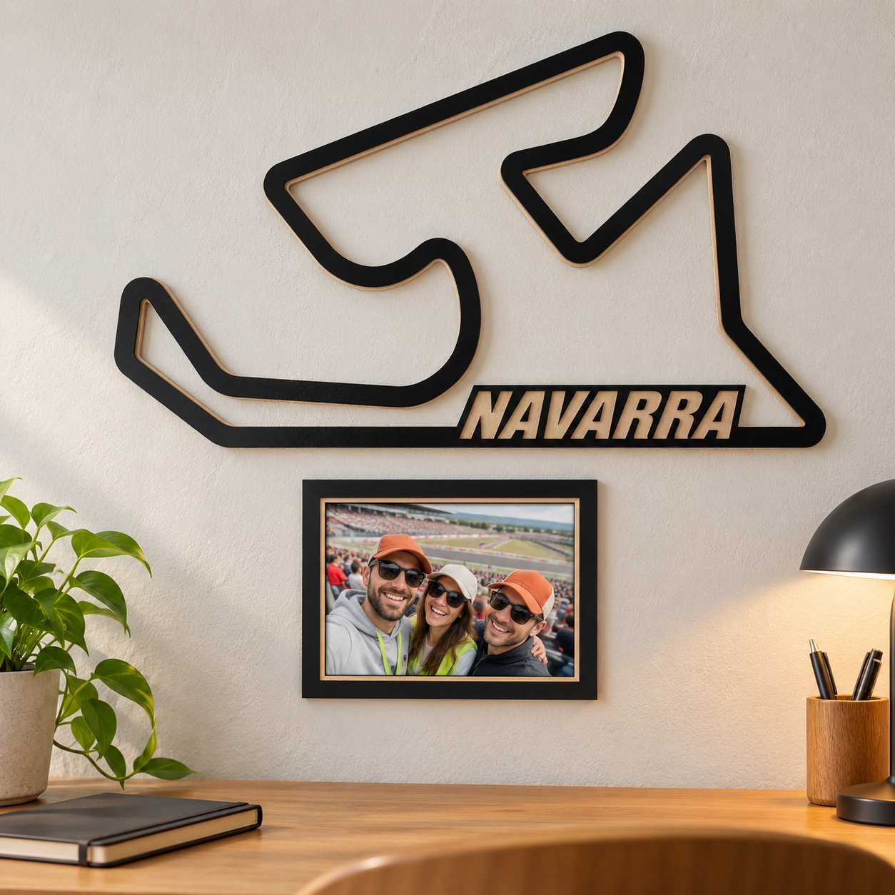 Circuito de Los Arcos – Navarra en madera con marco para foto, decoración en pared de despacho