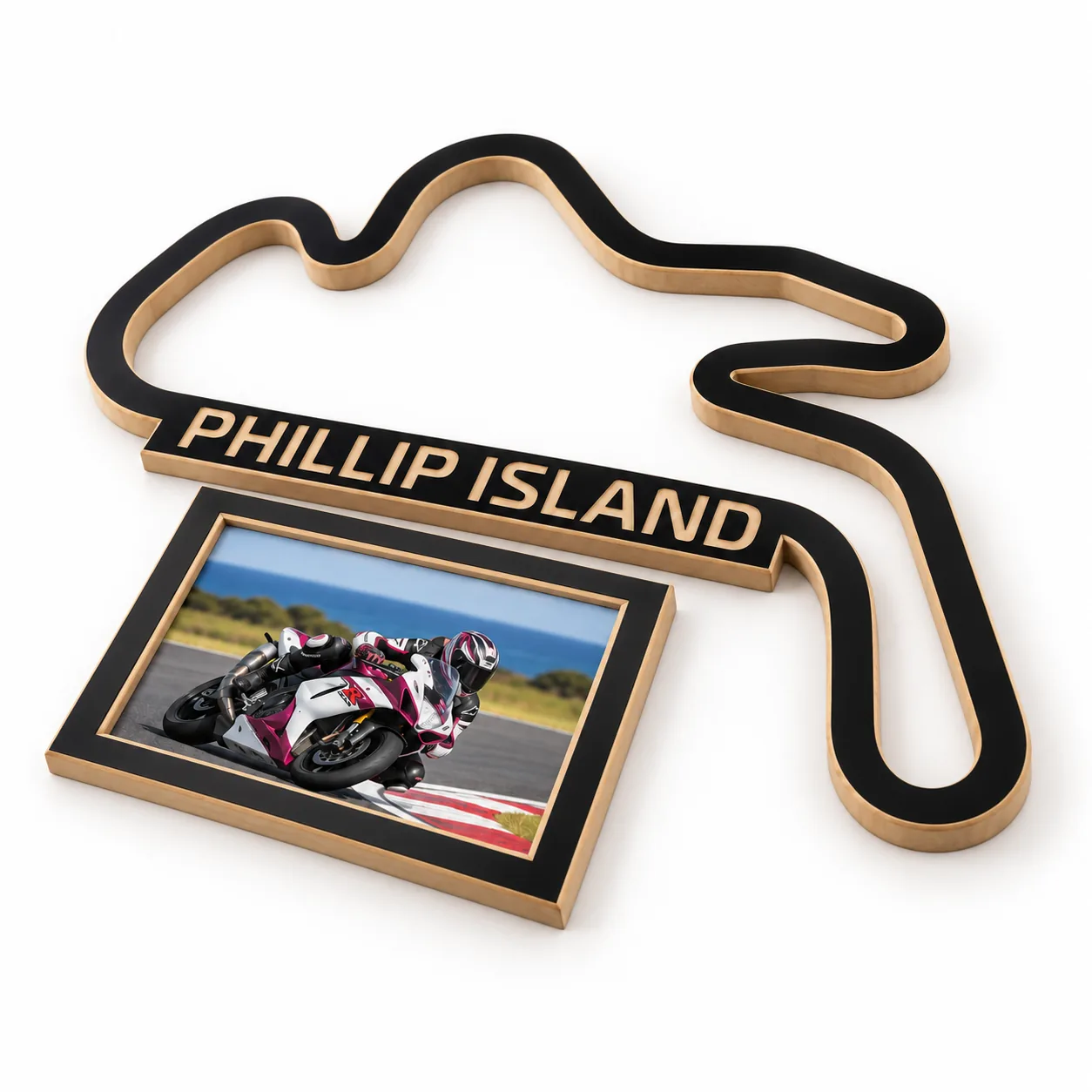 Circuito de Phillip Island en madera con marco para foto, vista lateral derecha sobre fondo blanco